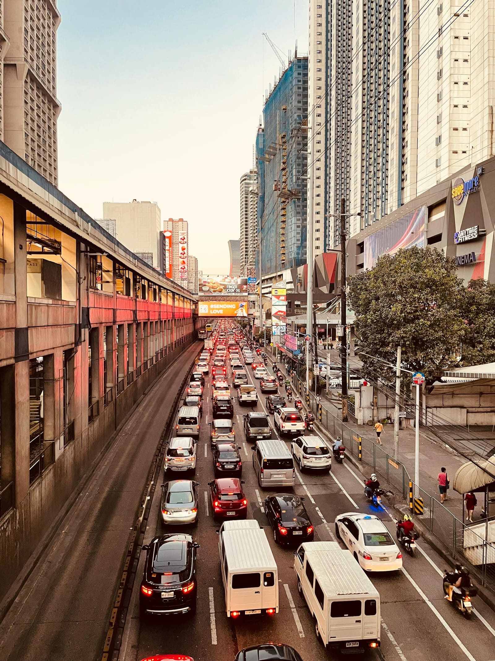 Mandaluyong Real Estate lifestyle