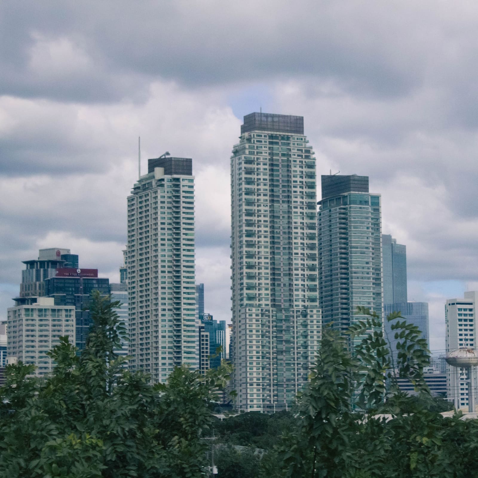 Makati Real Estate infrastructure